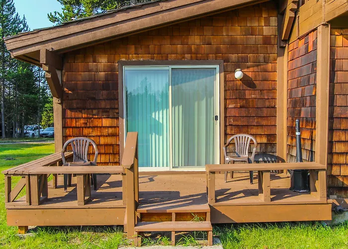 Timbers At Island Park
